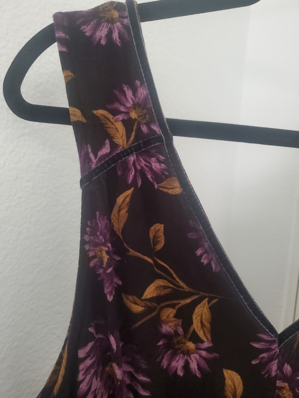 American Eagle Purple Floral Loose Flowy Velvet Trim Top Womens Medium - Picture 3 of 10